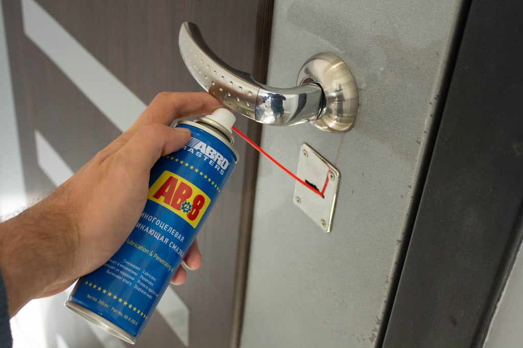 Правильный уход за дверным замком: инструкция по обслуживанию - 3